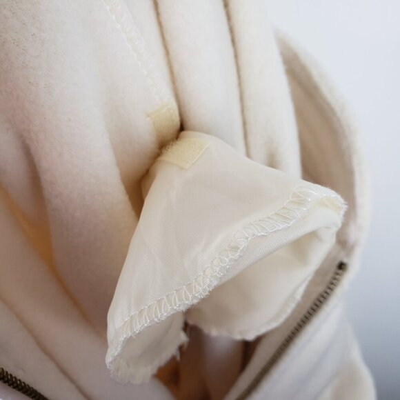 Bob Mackie Embroidered Sleeve Jacket Cream Ivory Fleece Wearable Art Size Small - Picture 9 of 9